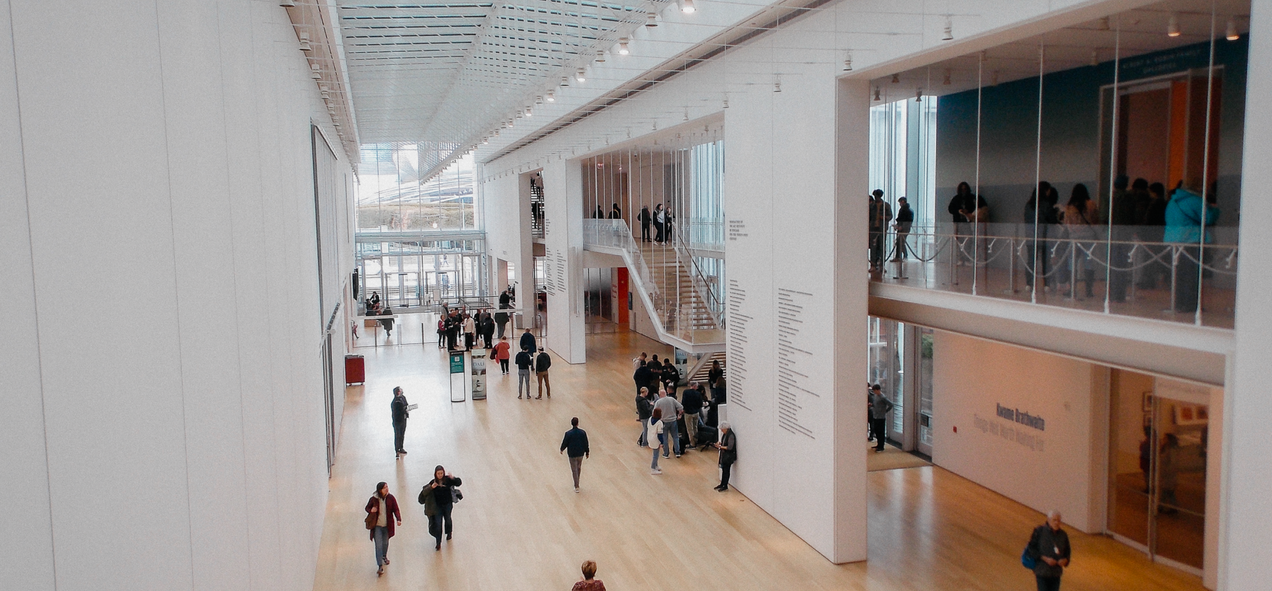 entrance to the art institute of chicago